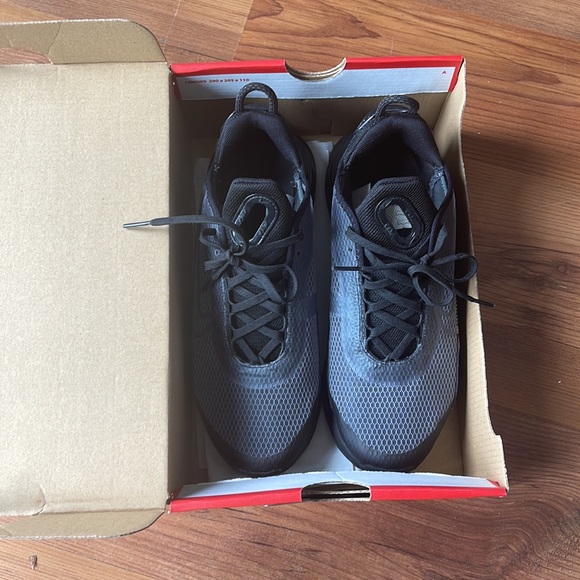 Nike Air Max 2090 - Picture 4 of 5